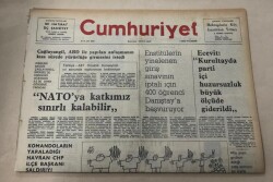 Cumhuriyet Gazetesi 8 Aralık 1976 GZ1111 - 2