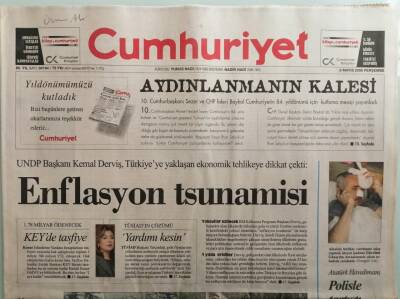 Cumhuriyet Gazetesi 8 Mayıs 2008 UNDP Başkanı Kemal Derviş Türkiyeye Yaklaşan Ekonomik Tehlikeye Dikkat Çekti -GZ44242 - 1