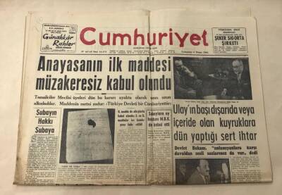 Cumhuriyet Gazetesi 8 Nisan 1961 GZ1015 - 1