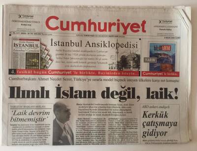 Cumhuriyet Gazetesi 8 Nisan 2005 - Ilımlı İslam Değil , Laik ! GZ31274 - 1