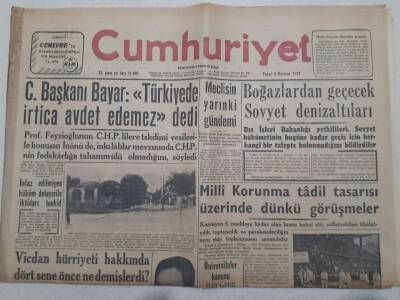 Cumhuriyet Gazetesi 9 Haziran 1957 - Boğazlardan Geçecek Rus Denizaltıları GZ71911 - 1