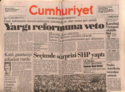 Cumhuriyet Gazetesi 9 Haziran 1992 - Özal , Hükümetin Demokratikleşme Paketinde Yer Alan Yasayı Geri Çevirdi GZ85580 - 1