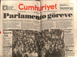Cumhuriyet Gazetesi 9 Mart 1990 - Yavuz Turguldan Aşk Filmlerinin Unutulmaz Yönetmeni GZ72499 - 2