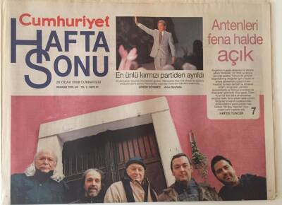 Cumhuriyet Gazetesi Hafta Sonu Eki 26 Ocak 2008 - Magazin Sınırı Balkona Dayandı GZ25060 - 1