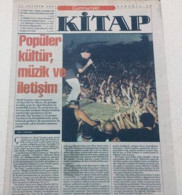 Cumhuriyet Gazetesi Kitap Eki 14 Haziran 2001 - Direnişe Çağıran Sesler GZ47607 - 1