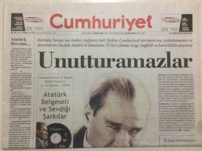 Cumhuriyet Gazetesi Pazar Eki - 10 Kasım 2008 - Atatürkü Unutturamazlar GZ50370 - 1