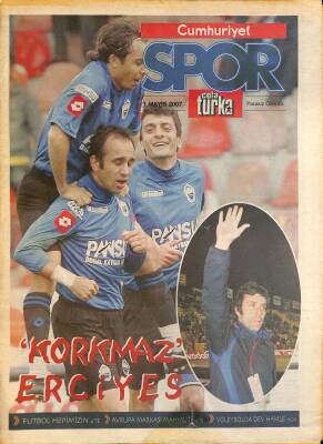 Cumhuriyet Gazetesi Spor Eki 1 Mayıs 2007 - Lig Yeniden Başlıyor - 3 Kuşak Maldini GZ126527 - 1