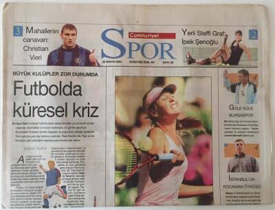 Cumhuriyet Gazetesi Spor Eki 26 Mayıs 2004 - Futbolda Küresel Kriz GZ25053 - 1