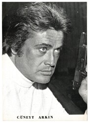 Cüneyt Arkın Orta Boy Kartpostal KRT8113 - Gökçekoleksiyon