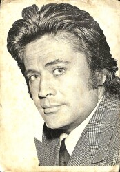 Cüneyt Arkın Siyah-Beyaz Orta Boy Kartpostal KRT18689 - Gökçekoleksiyon