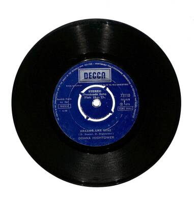 Donna Hightower ‎- This World Today Is A MessDreams Like Mine (107) PLK16491 - 2