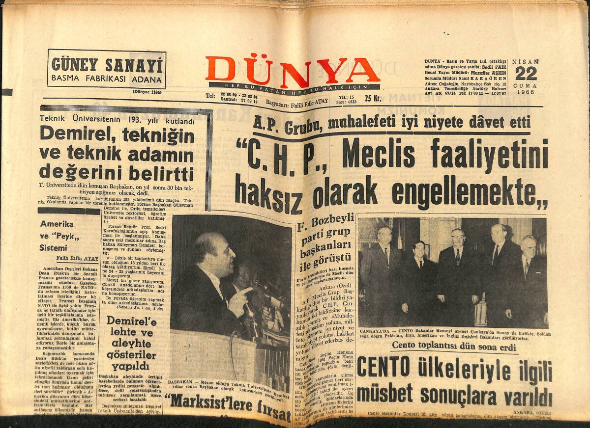 Dünya Gazetesi 22 Nisan 1966 - Jackie Ve Grace Yan Yana - Demirel'e Lehte Ve Aleyhte Gösteriler Yapıldı GZ148197 - 1