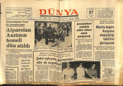 Dünya Gazetesi 27 Ağustos 1971 - Alparslan Anıtının Temeli Dün Atıldı GZ82202 - 1