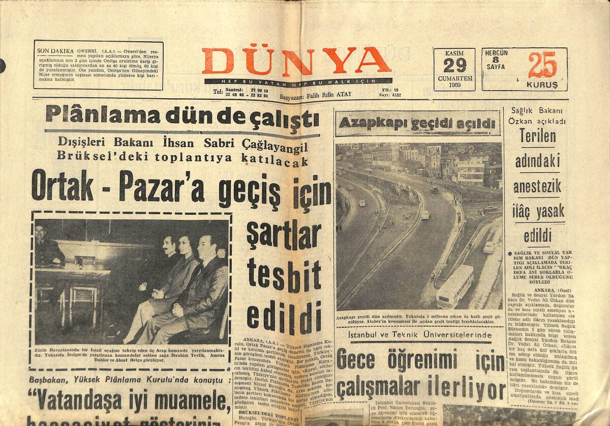 Dünya Gazetesi 29 Kasım 1969 - Azapkapı Geçidi Açıldı - Frank Sinatra Mikrofonda 30. Yılını Kutluyor GZ150955 - 1