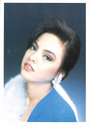 Ebru Gündeş Kartpostal KRT19169 - Gökçekoleksiyon