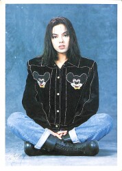 Ebru Gündeş Kartpostal KRT19170 - Gökçekoleksiyon