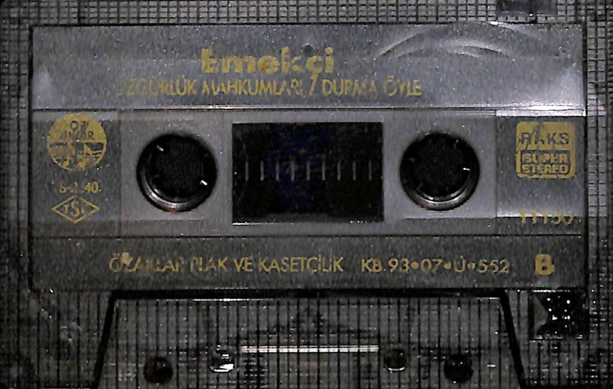 Emekçi - Özgürlük Mahkumları / Durma Öyle Kaset (Kırmızı Bandrol - İkinci El) KST27769 - 2
