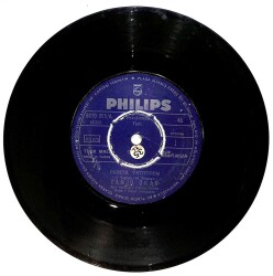 Tanju Okan - Çocukluğum / Parkta Yatıyorum Plak (10/7) PLK25240 - Gökçekoleksiyon