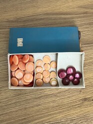 Eski Bakkaliye Karton Kısmen Dolu Kutu Düğme AOB6142 - 4