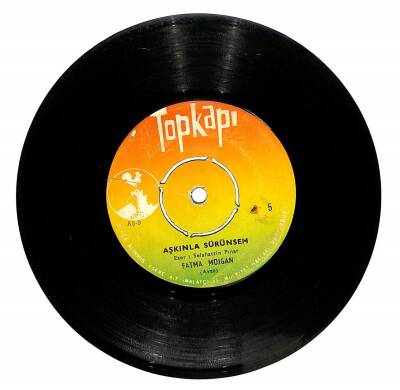 Fatma Müjgan - Aşkınla Sürünsem Yıldızlı Semalar Plak (106.5) PLK20300 - 1