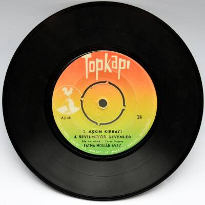 Fatma Müjgan Avaz - 1-Sarmaşık Güle Dolaştım 2-Seni Aradım Sahil Yolunda Mini LP PLK4130 - 2