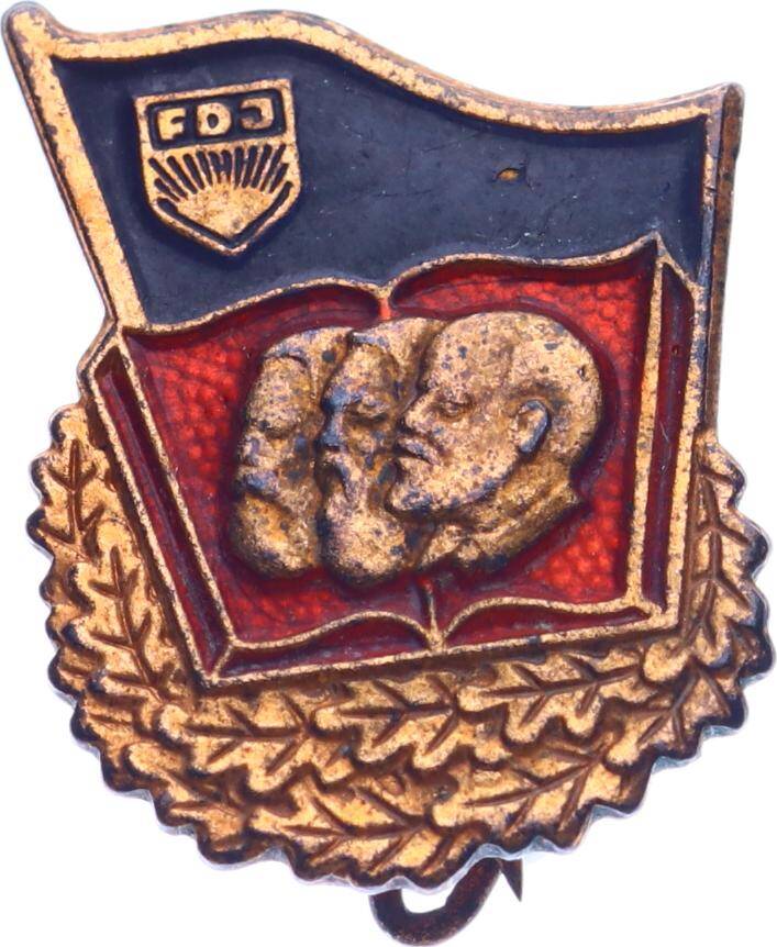 Doğu Almanya FDJ - Özgür Alman Gençliği Metal Rozet Karl Marx, Friedrich Engels, LeninRZT1704 - 1