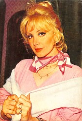 Filiz Akın Kartpostal (Küçük Boy) KRT23860 - Gökçekoleksiyon