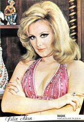 Filiz Akın Kartpostal (Orta Boy) KRT22080 - Gökçekoleksiyon