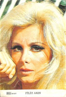 Filiz Akın Orta Boy Kartpostal KRT1323 - 1