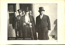 Film Radyo Televizyon ile Eğitim Merkezi – Atatürk Fotoğraf Sayfaları Atatürk Çankaya Köşkünde KRT19775 - Gökçekoleksiyon