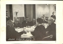 Film Radyo Televizyon ile Eğitim Merkezi – Atatürk Fotoğraf Sayfaları Atatürk Çankayada Yemekte KRT19768 - Gökçekoleksiyon