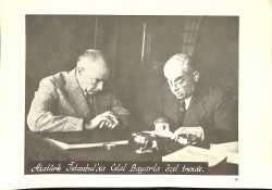 Film Radyo Televizyon ile Eğitim Merkezi – Atatürk Fotoğraf Sayfaları Atatürk İstanbulda Celal Bayarla Özel Trende KRT19757 - Gökçekoleksiyon