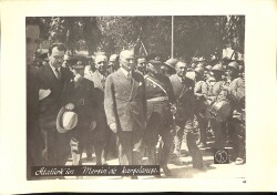 Film Radyo Televizyon ile Eğitim Merkezi – Atatürk Fotoğraf Sayfaları Atatürkün Mersinde Karşılaşması KRT19762 - Gökçekoleksiyon