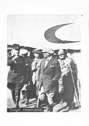 Film Radyo Televizyon ile Eğitim Merkezi – Atatürk Fotoğraf Sayfaları Trakya Manevrasında KRT19786 - Gökçekoleksiyon