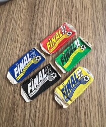 FİNAL 92 (ÜLKER) Ünlü Futbolcular Serisi Beş Farklı Renk Lot# SKZ1919 - 2