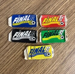 FİNAL 92 (ÜLKER) Ünlü Futbolcular Serisi Beş Farklı Renk Lot# SKZ1919 - 7