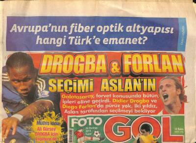 Foto Gol Gazetesi 26 Haziran 2011 - Drogba&Forlan Seçimi Aslanın GZ122019 - 1