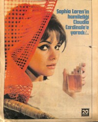 Foto Roman Günlük Kadın Gazetesi 15 Ekim 1972 - Sophia Loren'in Hamileliği Claudia Cardinale'ye Yaradı NDR90662 - Gökçekoleksiyon