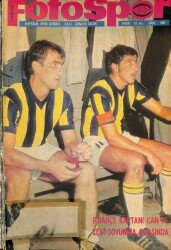 Fotospor Haftalık Spor Dergisi 7 Ekim 1969 Sayı 161 - F.Bahçe Kaptanı Can Ve Zeki Soyunma Odasında, Nevşehir Spor Kadro NDR86089 - Gökçekoleksiyon