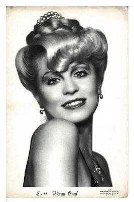 Füsun Önal Kartpostal KRT7672 - 1