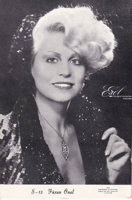 Füsun Önal Kartpostal KRT9981 - 1