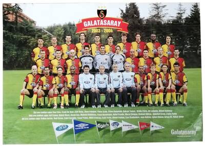 Galatasaray 2003-2004 Teknik ve Oyuncu Kadrosu (68x48cm) Dev Boy Poster KRT11147 - 1