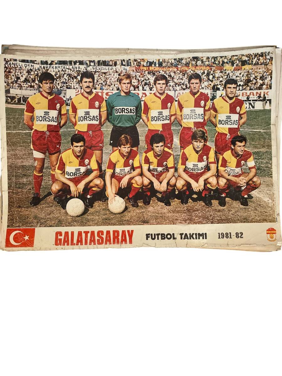 Galatasaray Futbol Takımı Kadrosu 1981 - 1982 Yılı Kartpostal (Ultra Dev Boy) KRT24042 - 1