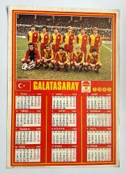 Galatasaray Oyuncu Kadrosu Ve 1985 Takvimi Kartpostal KRT11122 - Gökçekoleksiyon