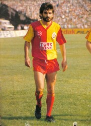 Galatasaray Uğur Tütüneker Kartpostal (Orta Boy) KRT12177 - Gökçekoleksiyon