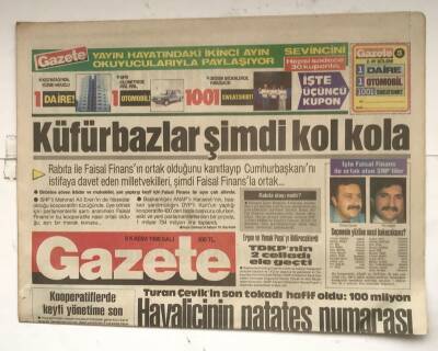 Gazete Gazetesi 8 Kasım 1988 - Küfürbazlar Şimdi Kol Kola GZ8172 - 1