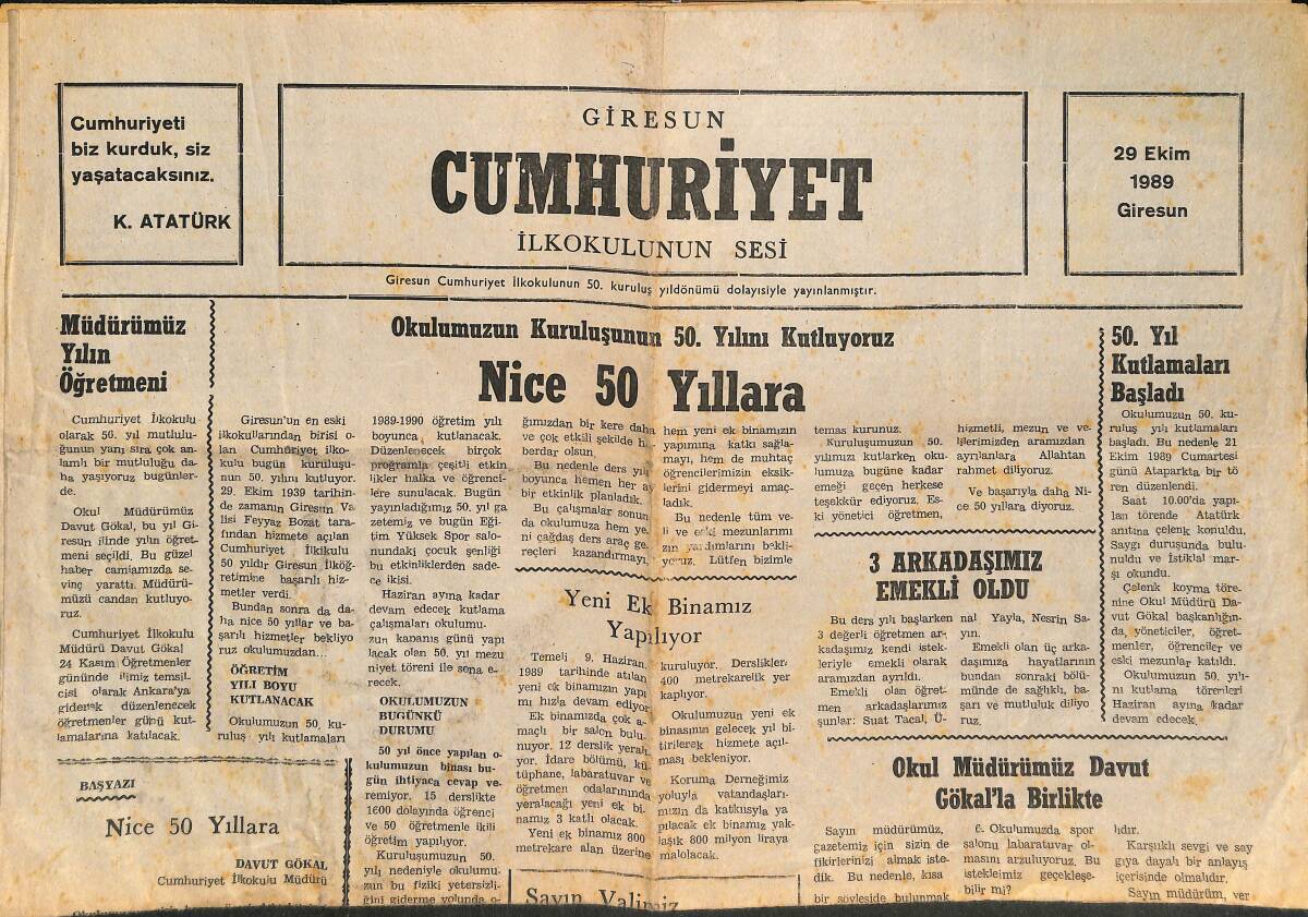 Giresun Cumhuriyet İlkokulunun Sesi Gazetesi 29 Ekim 1989 - Okulumuzun Kuruluşunun 50. Yılını Kutluyoruz - Okul Müdürümüz Davut Gökal'la Birlikte GZ136719 - 1