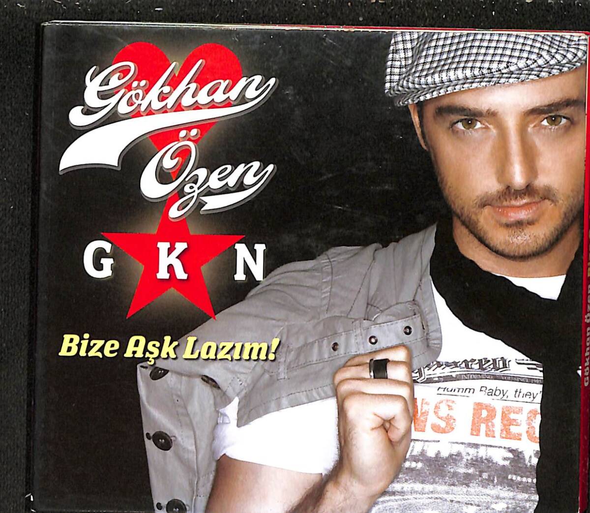 Gökhan Özen - Bize Aşk Lazım CD (İkinci El) CD5650 - 1
