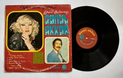 Gönül Akkor-Taner Şener-Müzeyyen Senar-Mustafa Yolaşan-Güneri Tecer (Dönem Baskı) LP Plak (108) PLK21993 - 1