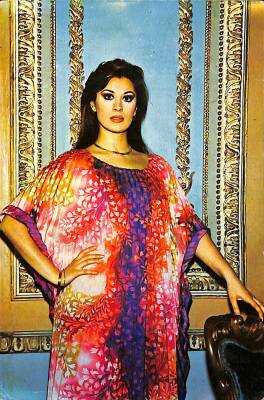 Gülşen Bubikoğlu Kartpostal KRT19023 - 1